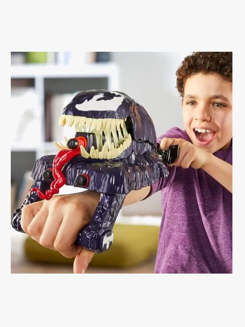 Marvel Spider-Man VenomVersus Strike Blaster