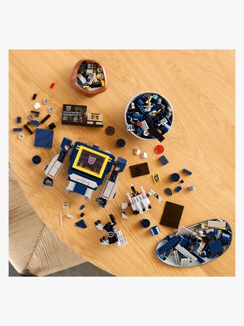 LEGO Icons 10358 Transformers: Soundwave