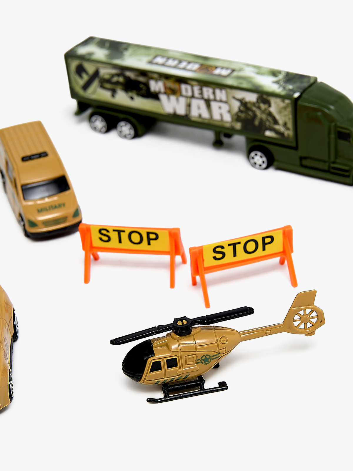 4050667-ARMYTRUCK-4244_3b.jpg