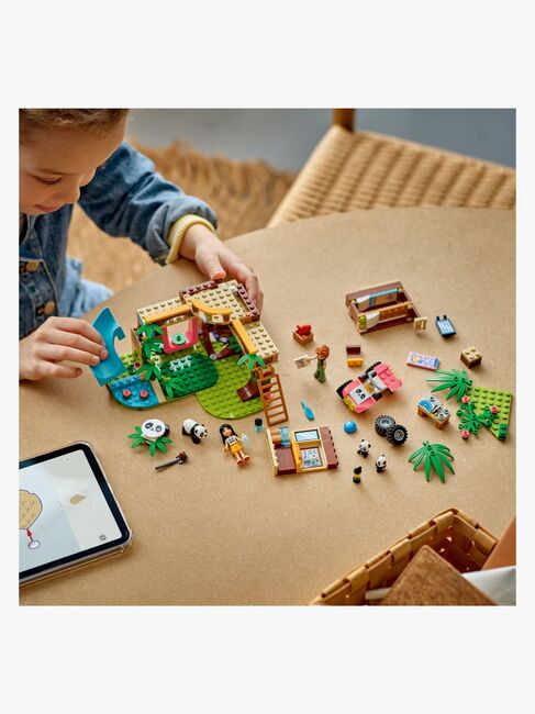 LEGO Friends 42648 Pandareservat med dyrepasning