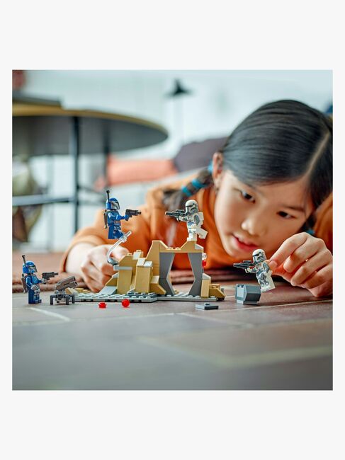 LEGO Star Wars 75373 Battle Pack med bagholdet på Mandalore