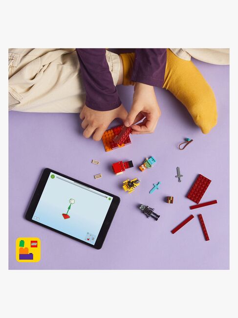 LEGO Minecraft 21266 Nether-lavakampen