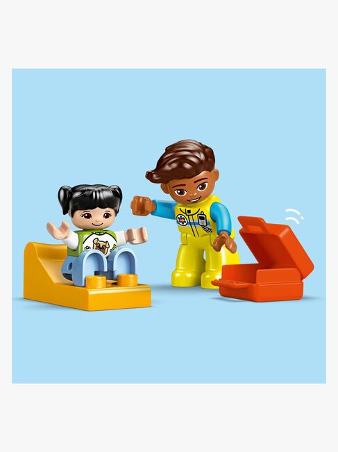 LEGO DUPLO Town 10447 Ambulance og fører