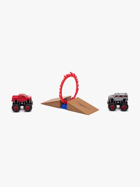 Alex's Garage Monstertruckar Stadium