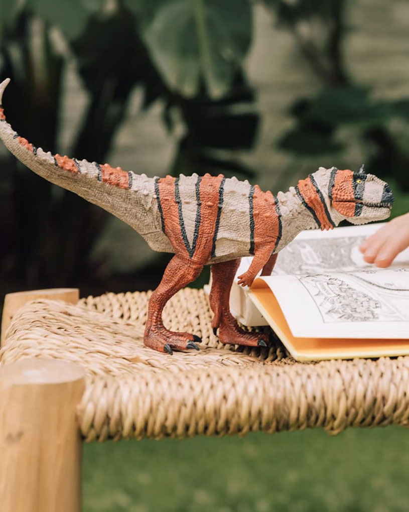 Schleich Dinousarier.jpg