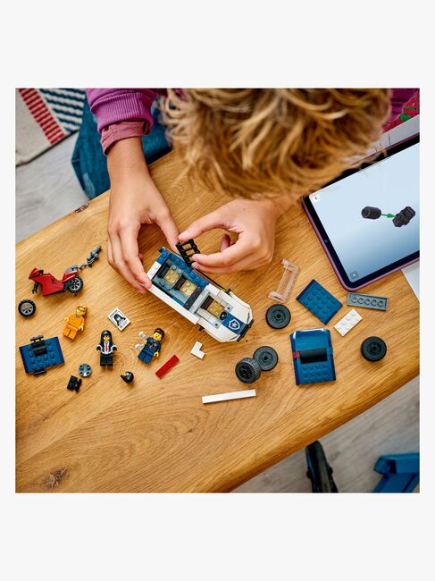 LEGO City 60479 Politivogn til fangetransport