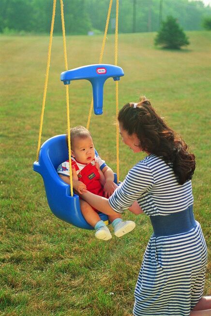 Little_Tikes_Gunga_Toddler_Swing_Bla_4c.jpg
