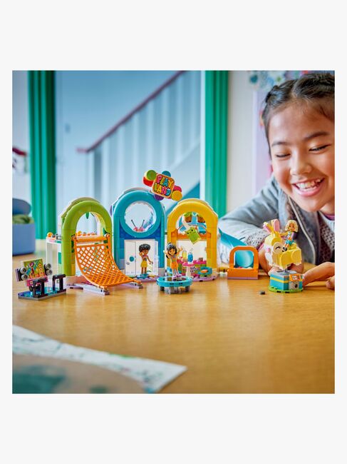 LEGO Friends 42686 Sjovt indendørs legeland