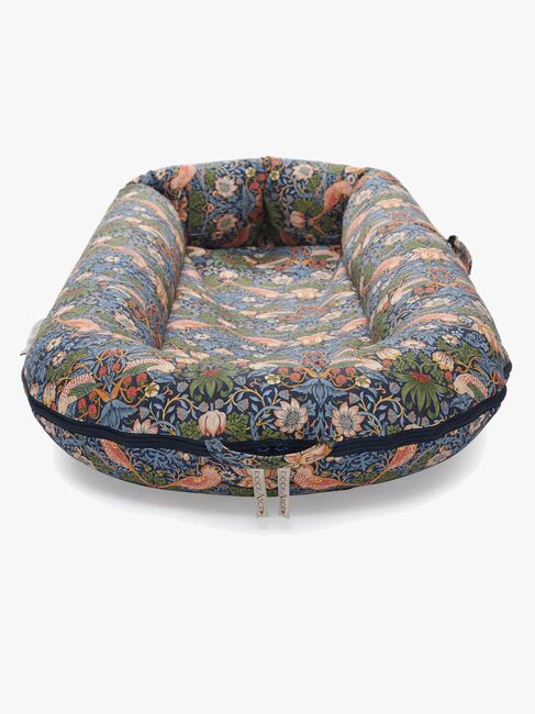 DockATot Deluxe+ Babynest, Strawberry Thief