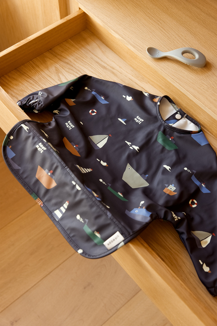 LIEWOOD Merle Cape Hagesmæk med Tryk, Sailing/Classic navy