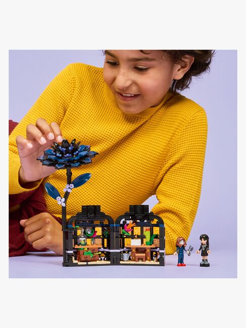 LEGO Wednesday 76784 Sort dahlia-blomst