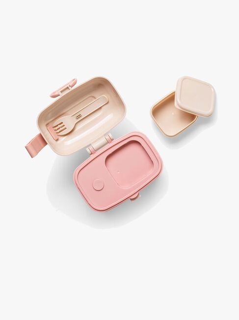 Elodie Madkasse, Rosy Bow