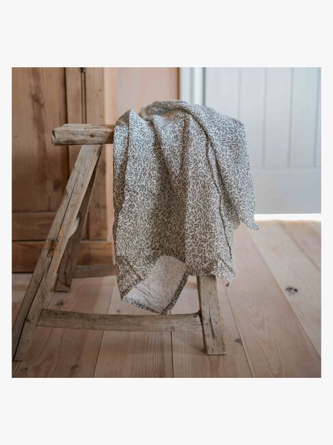 Elodie Tæppe/ Stofble i Musselin 80x80 Cm, Standen