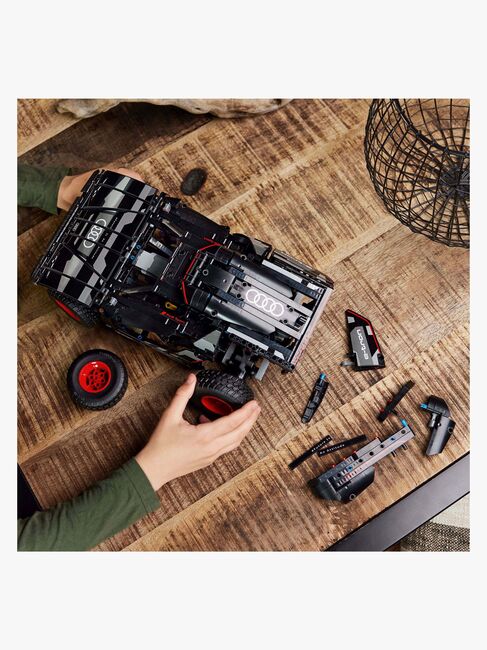 LEGO Technic 42160 Audi RS Q e-tron