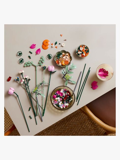 LEGO Botanicals 10342 Smuk pink blomsterbuket