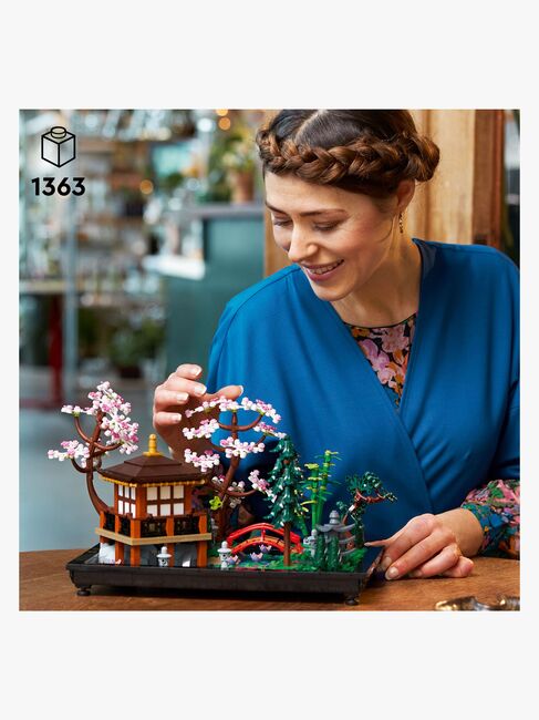 LEGO Icons 10315 Fredfyldt have