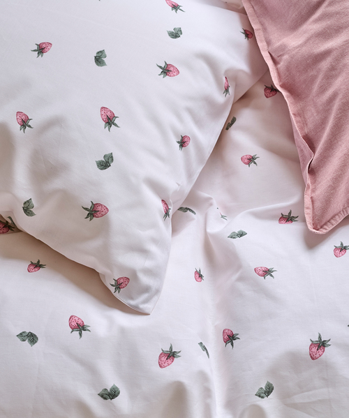 Borganäs Sengesæt Jordbærdrøm 150x210