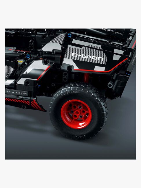 LEGO Technic 42160 Audi RS Q e-tron