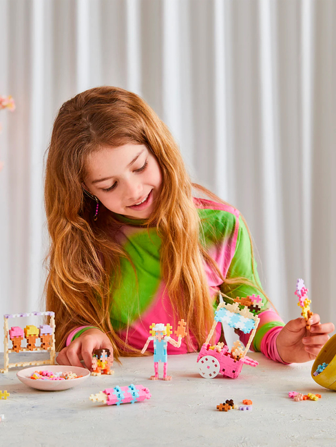 Plus-Plus Learn to Build  Iskiosk Byggesæt 275 Dele