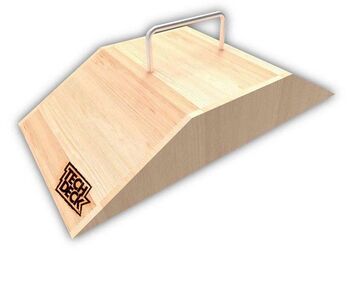 Tech Deck Wood Funbox Fingerskateboard-rampe