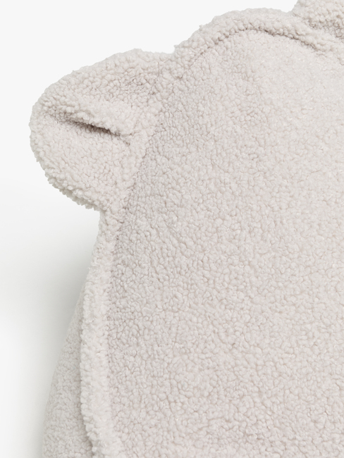 BEARLY-VIT-4567_3c.jpg