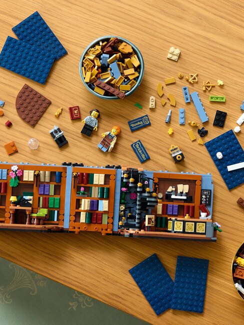 LEGO Icons 11379 Boghandel: Bogniche 11379-1379_4c.jpg