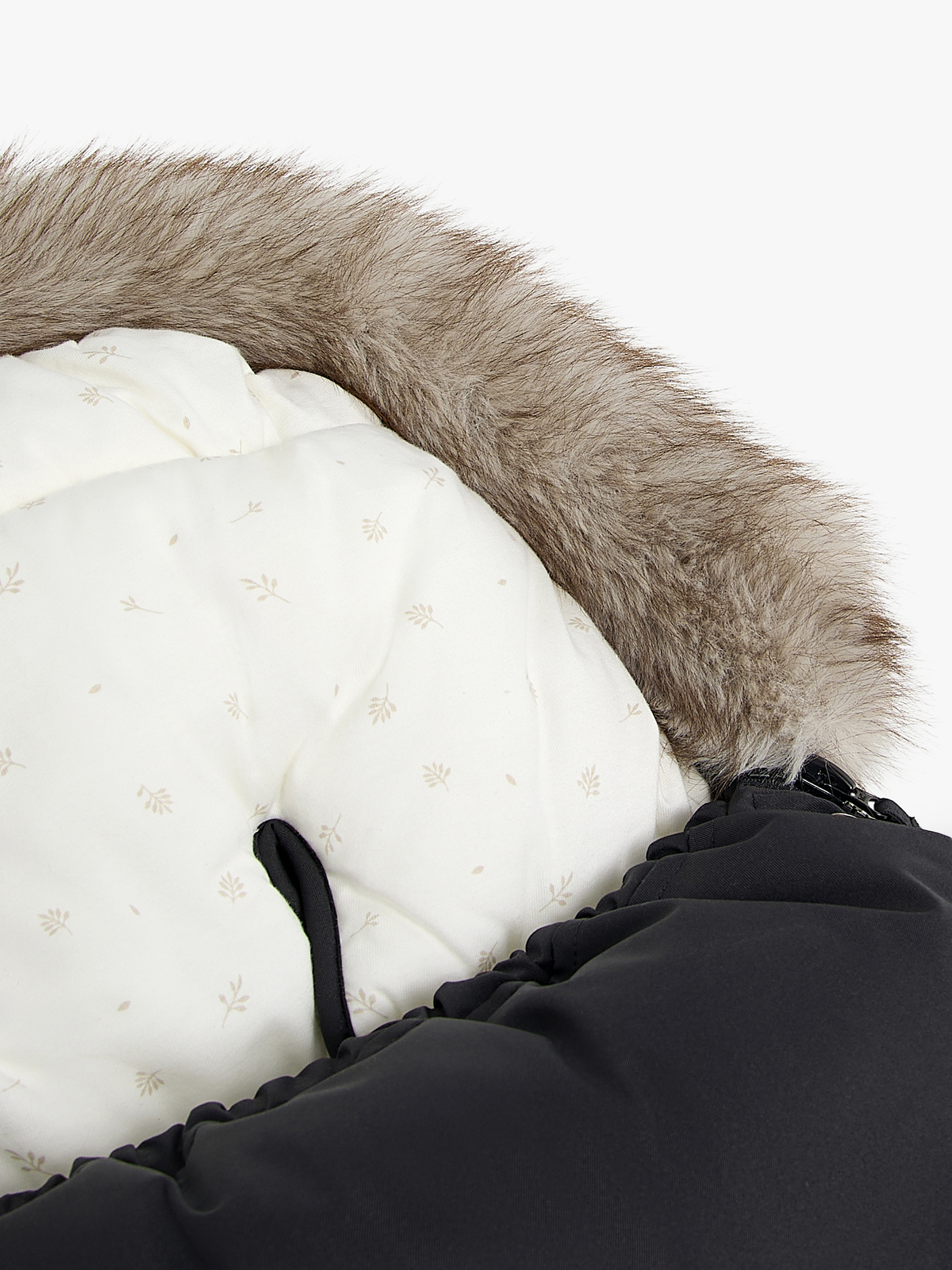 BM-BriskFootmuff-BLACKLEAF-1882_3d.jpg