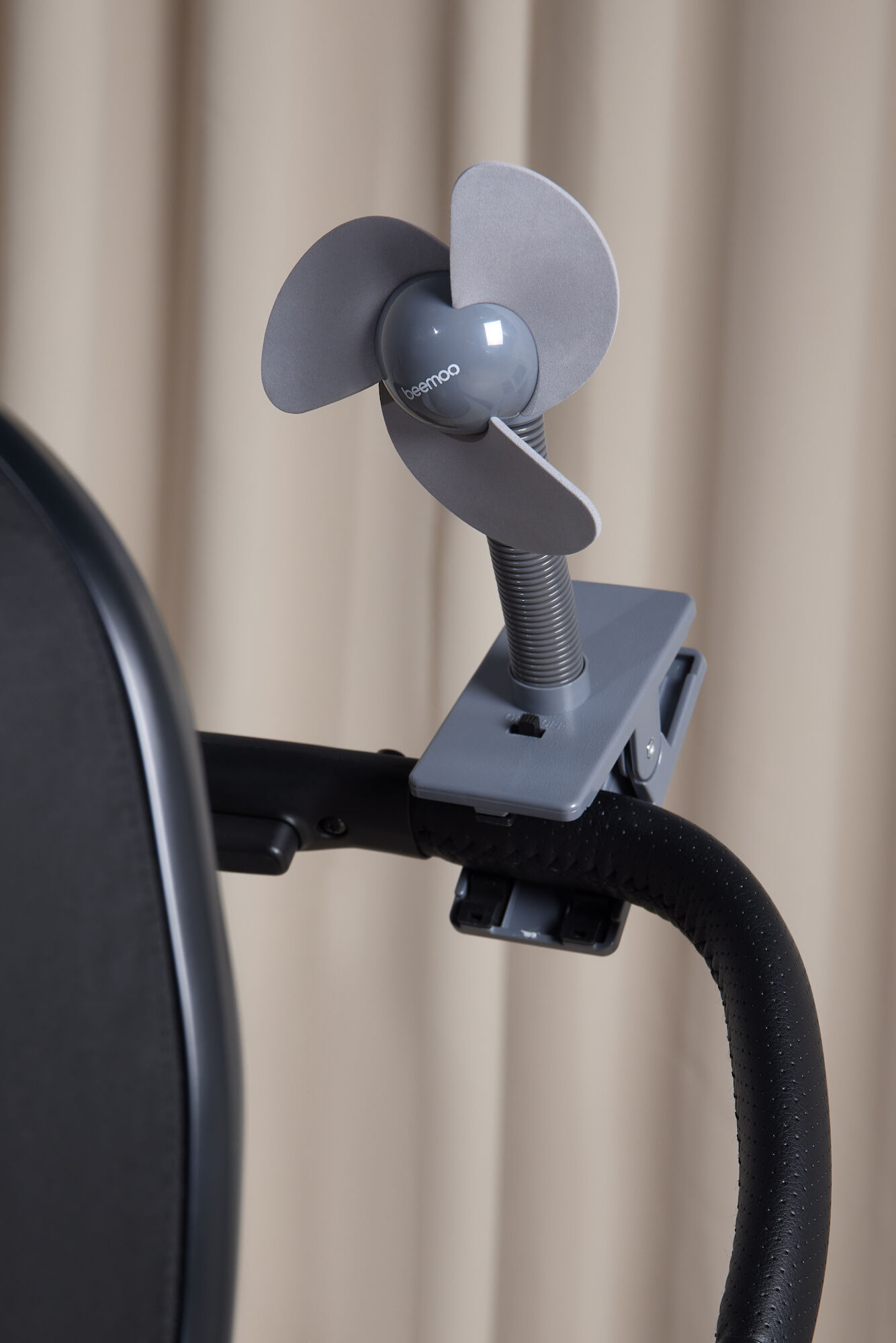 Beemoo Soft Blade Barnevognsventilator