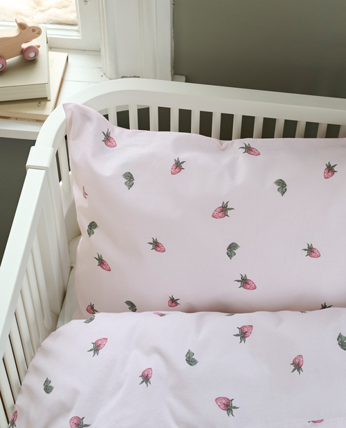 Borganäs Sengesæt Tremmeseng Jordbærdrøm 100x130