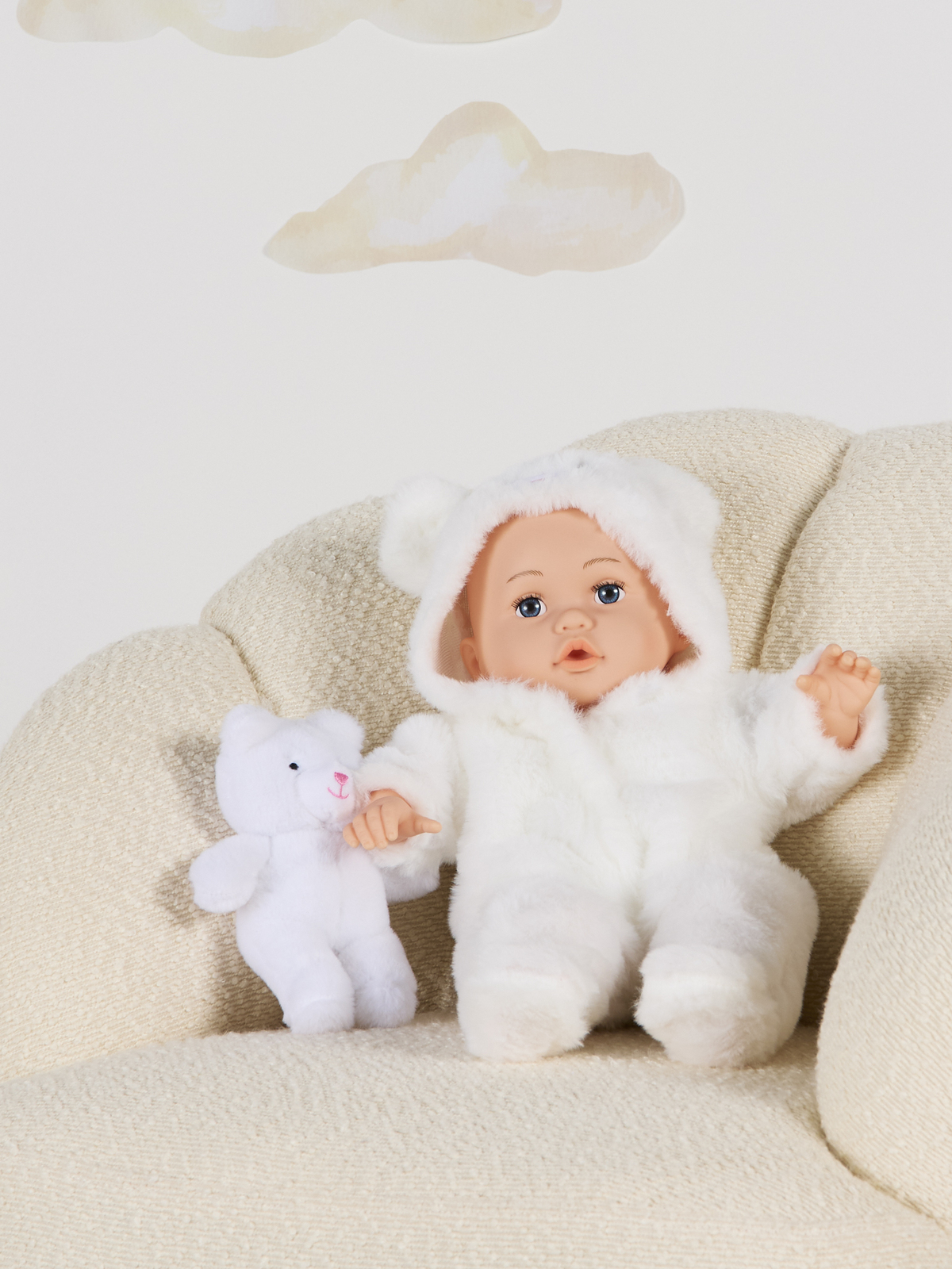 Cloudberry Castle Dukke med Dyredragt 40 cm, Hvid