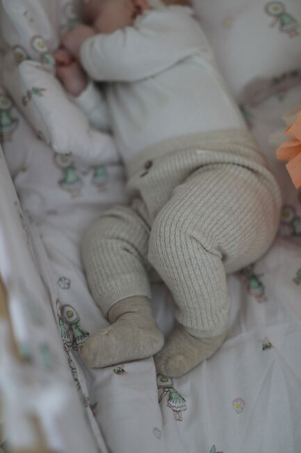 Elsa Beskow Blomsterfesten Sengesæt 100 x 130 Tremmeseng, Sandfarvet