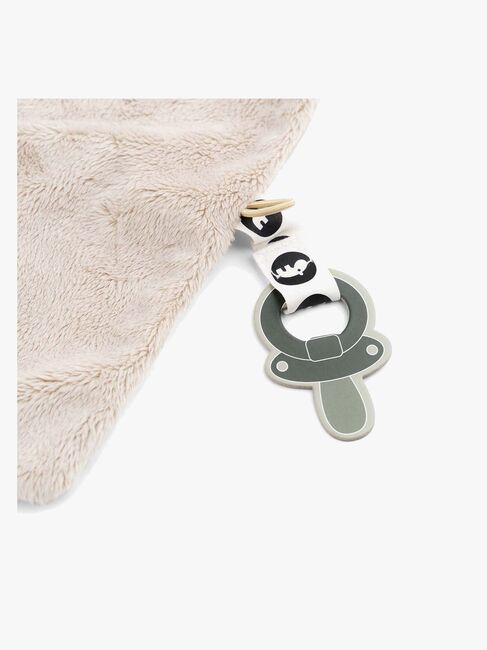 Done By Deer Lalee Nusseklud, Sand