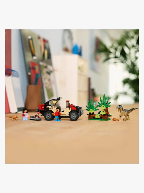 LEGO Jurassic World 76972 Offroad-flugt fra raptor