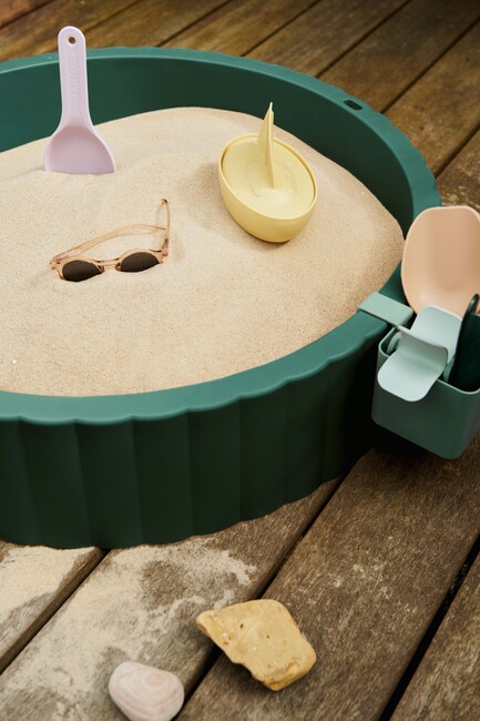 LIEWOOD Saul Sandkasse, Garden Green/Sandy