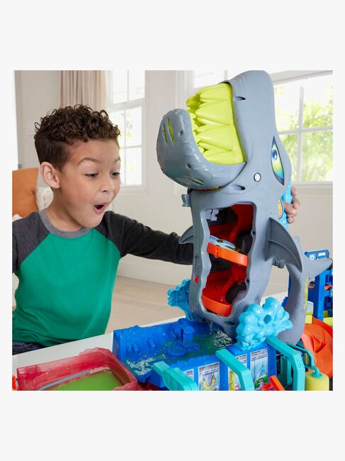 Hot Wheels City Ultra Shark Car Wash Racerbane