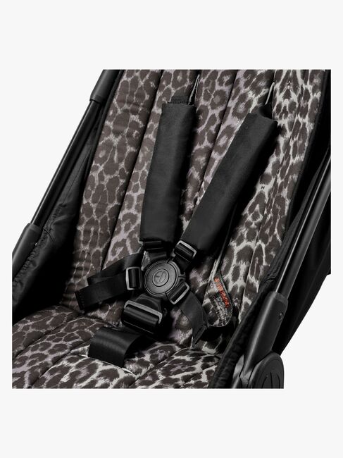 Elodie Cosy Hynde, Le Leopard