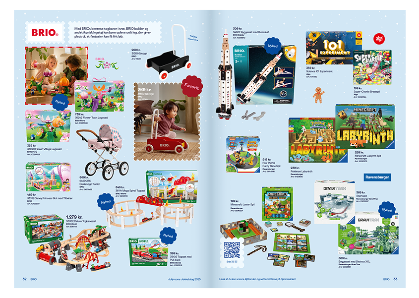 Opslag med legetøj fra BRIO og Ravensburger, inklusiv togbane og spil.