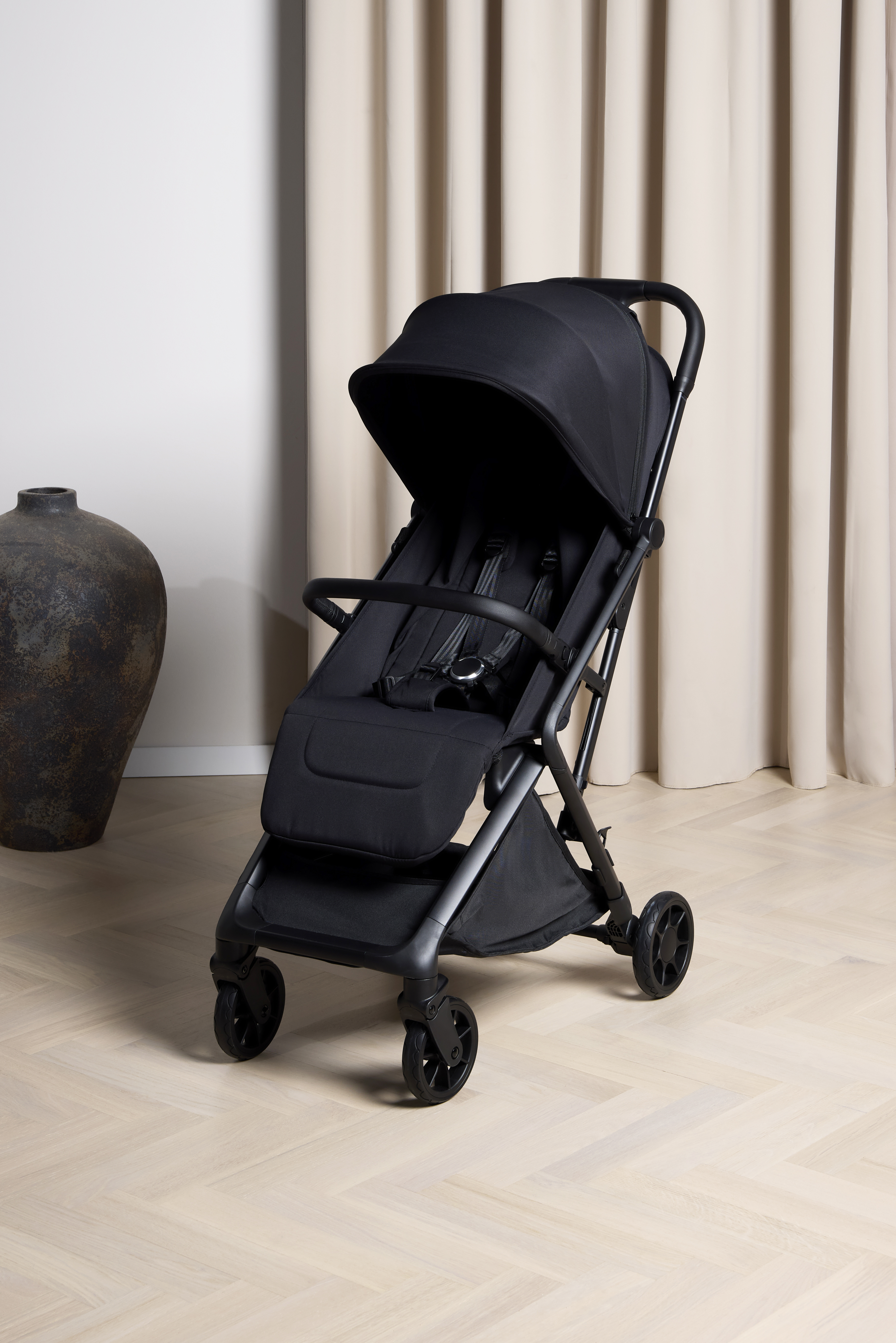 Beemoo Pro Venti Klapvogn, Coffee Black