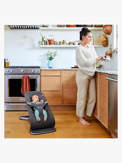 Ergobaby Evolve 3-in-1 Skråstol, Charcoal Grey