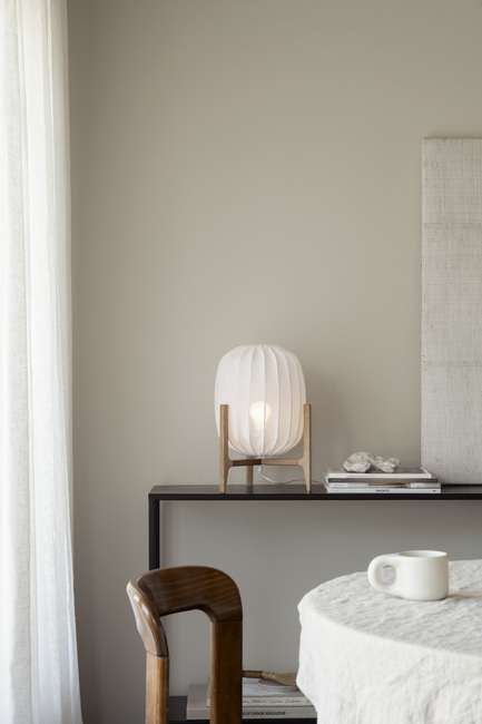 Watt&Veke Prisma Bordlampe 42, Eg/Hvid