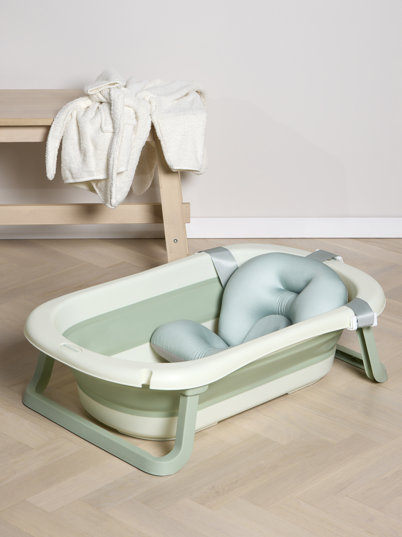 Beemoo CARE Assist Badekar inkl. Badestøtte, Soft Green