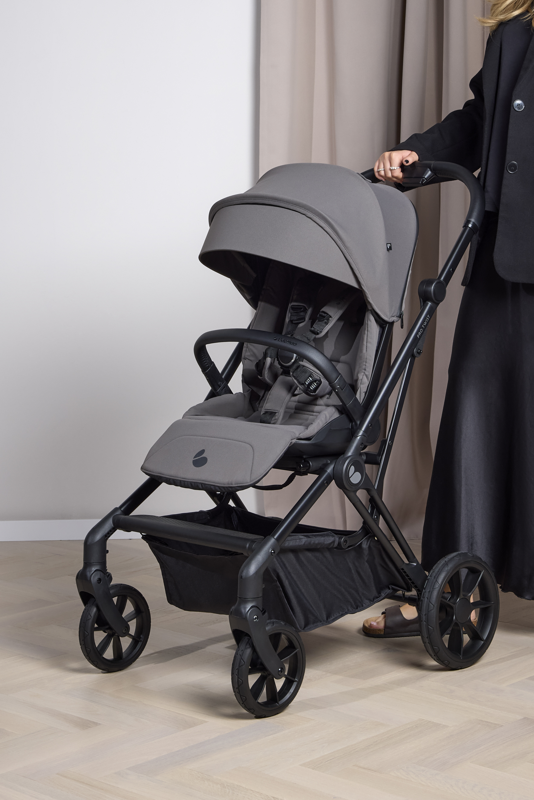Beemoo Pro Twist Klapvogn, Mocha Grey