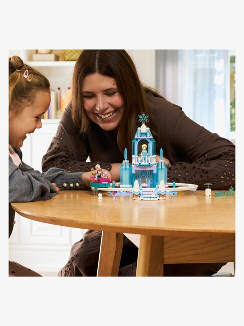 LEGO Disney Princess 43281 Elsas isslot og snebane-eventyr