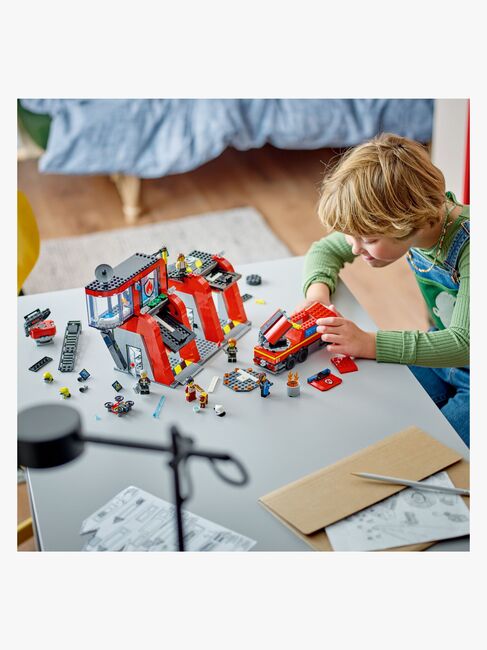 LEGO City 60414 Brandstation med brandbil