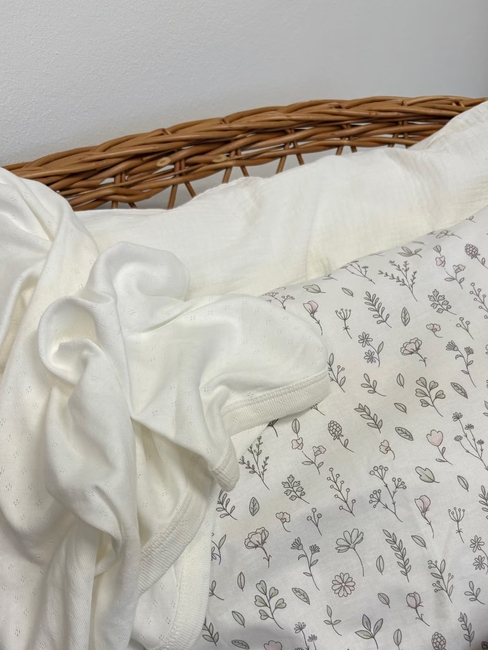 MiniDreams Sengesæt Blomstereng Tremmeseng, Hvid