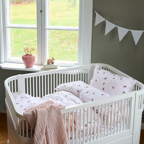 Borganäs Sengesæt Tremmeseng Jordbærdrøm 100x130