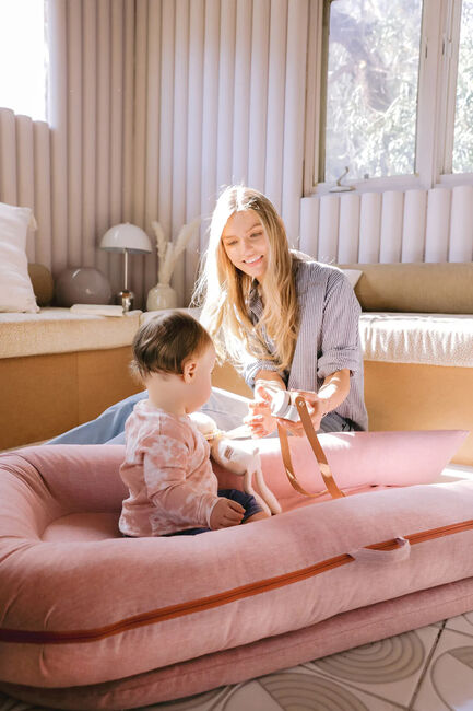 DockATot Grand Babynest, Ginger Chambray