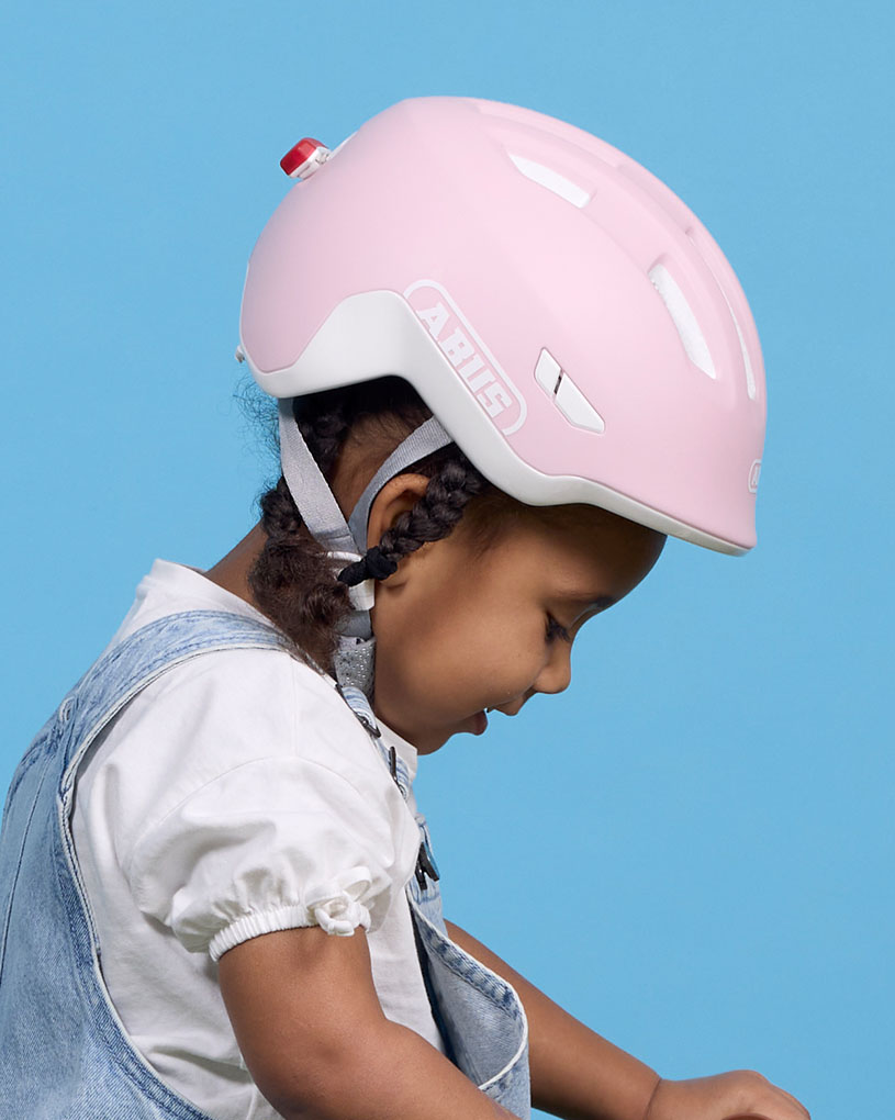 Utelek_kategori_815x1020_Cykelhjälmar.jpg