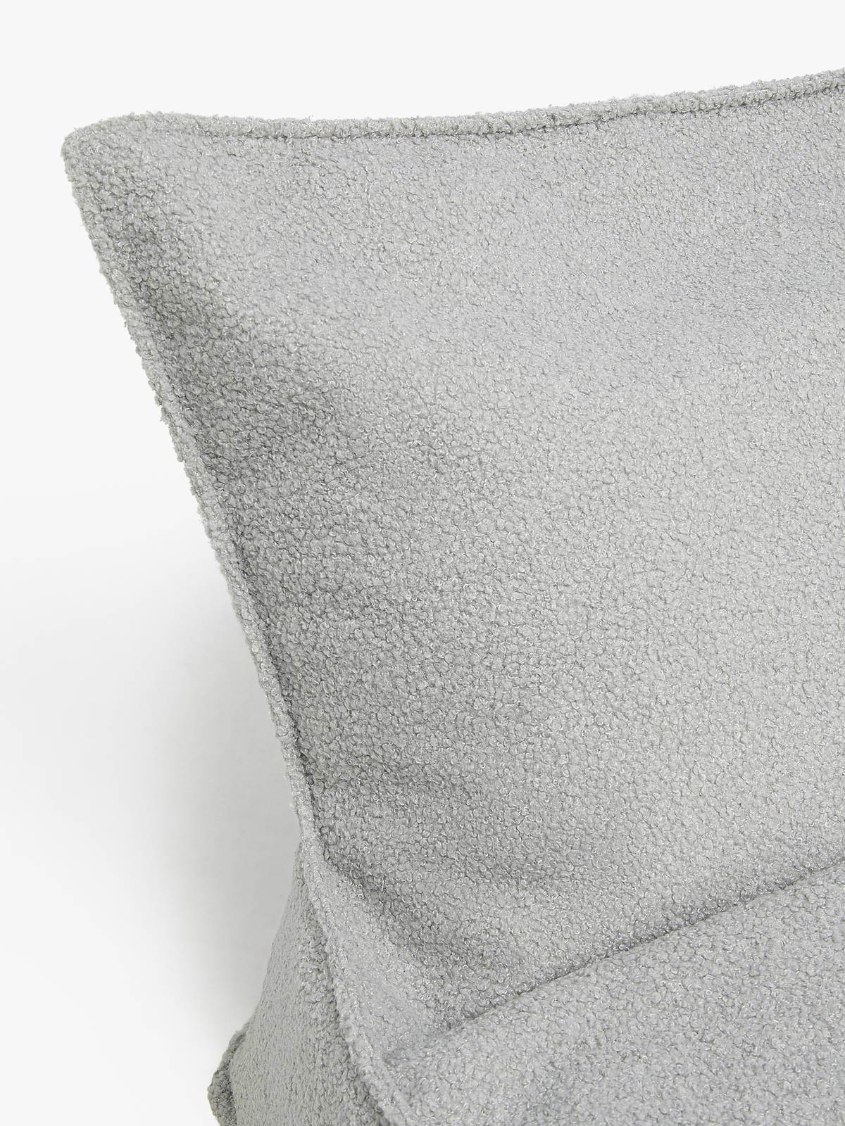 2074203_boucle-pouf-03-3657_3b.jpg