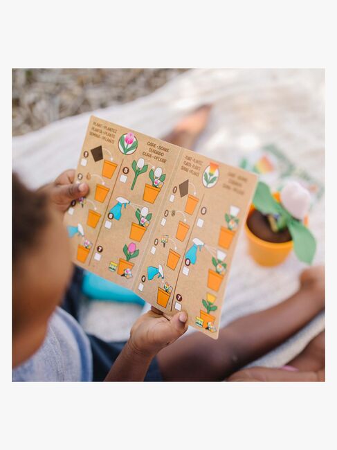 Melissa & Doug Let's Explore Havelegesæt med 2 Blomster